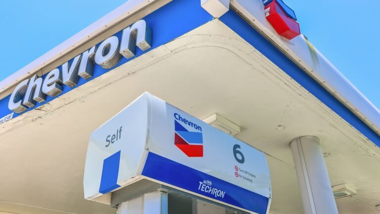 Top analysts suggest these 3 dividend stocks for steady income