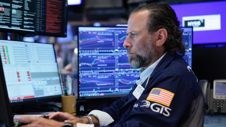 The volatile AI trade marched higher, but oil kept Wall Street on edge last week