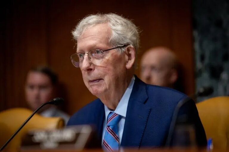 Mitch McConnell’s Health Largely Unclear 2 Weeks After Hospital Photo