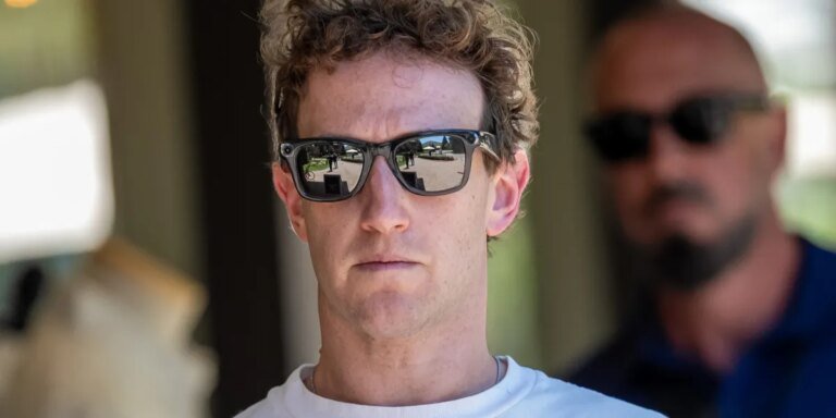 Meta stock drops 10% as free cash flow gets crushed—and Zuckerberg hints at cloud business