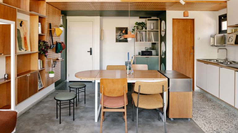 538-Square-Foot Apartment Uses Smart Design to Maximize Space