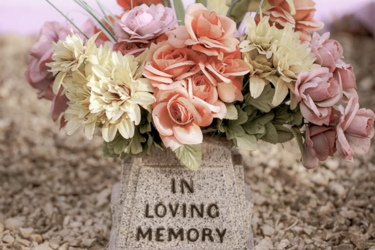 Does Burial or Cremation Make More Financial Sense?