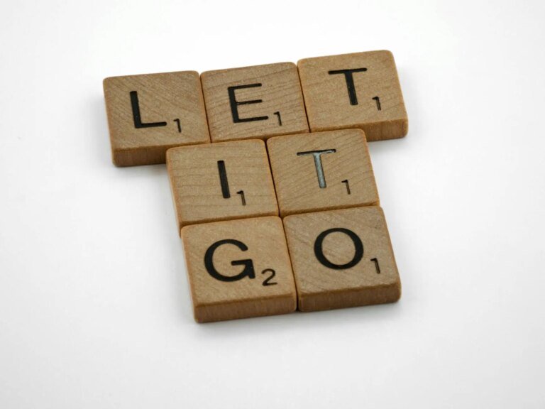 Declutter What Doesn’t Make You Happy: How Setting Boundaries Simplifies Your Life