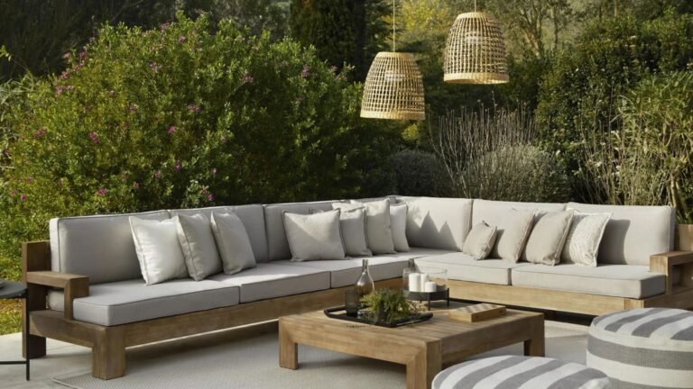 Garden Lanterns Are Good Luck in Feng Shui — Here’s Why