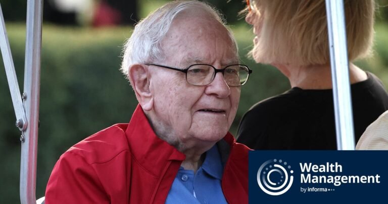 Buffett to Give Away Berkshire Stake by 2034