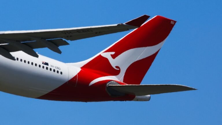 Qantas shares jump on earnings as airline updates business class