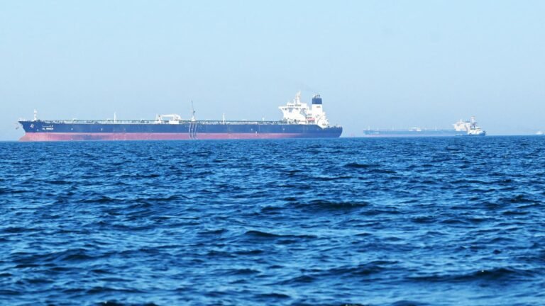 Oil prices fall after U.S. says crude exports through Hormuz near 9 million barrels per day