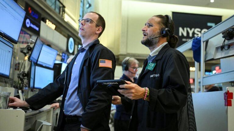 Stock market volatility: How investors are diversifying