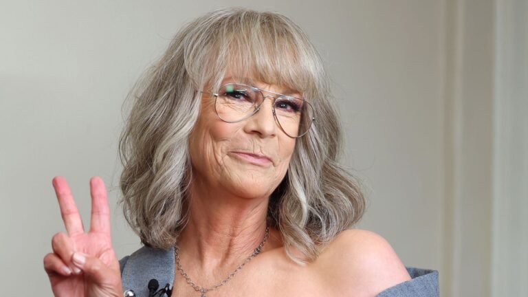 Jamie Lee Curtis’s ’70s Patterned Sofa is Timeless