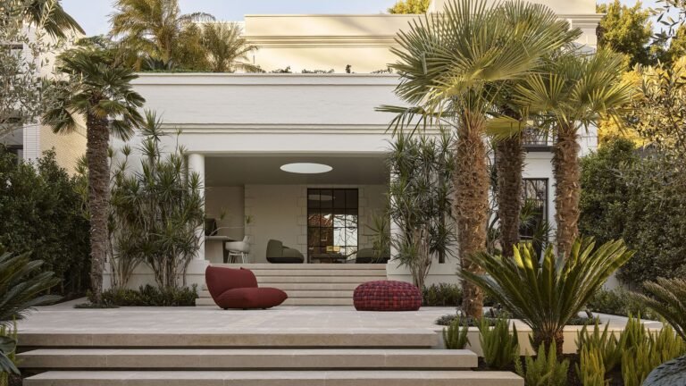 Inside a Scenic Sydney Villa Inspired by the Rhythm of Life
