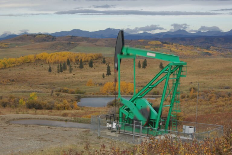 Court Square, Five Point bet on oil and gas; Exponent to invest in energy generation services biz; Salt Creek Capital acquires Craig Wire Products