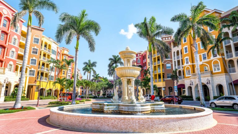 Top 6 Cities Wealthy Americans Choose for Retirement