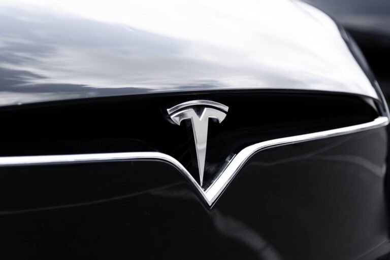 NHTSA Probes 1.2 Million Tesla Vehicles Over Suspension Failure Risks