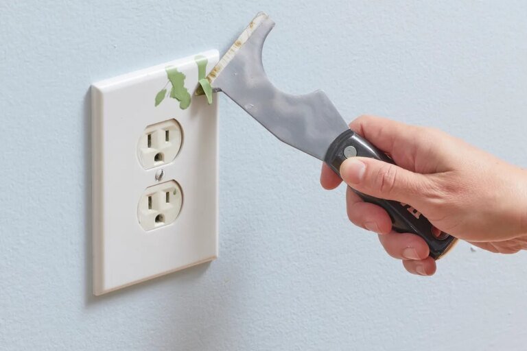 How to Remove Paint from Plastic, Indoors and Out