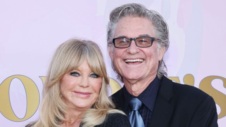 Goldie Hawn & Kurt Russell Redefine Fall Curb Appeal