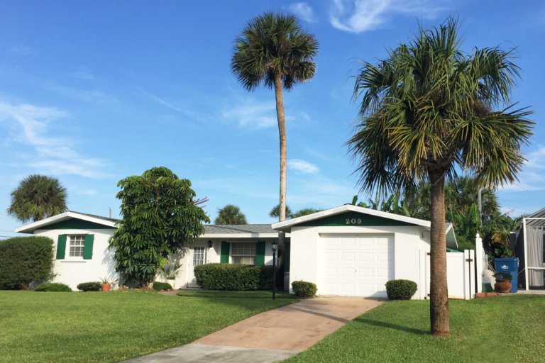 Increase Your Home’s Value With These 10 Affordable Front Yard Updates