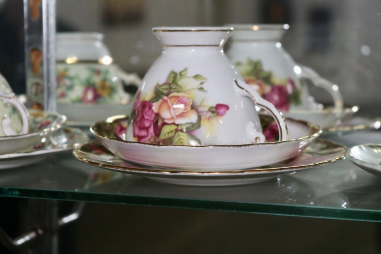 Prepare to Be Disappointed by the Value of These 8 Inherited Items, Professional Reseller Warns