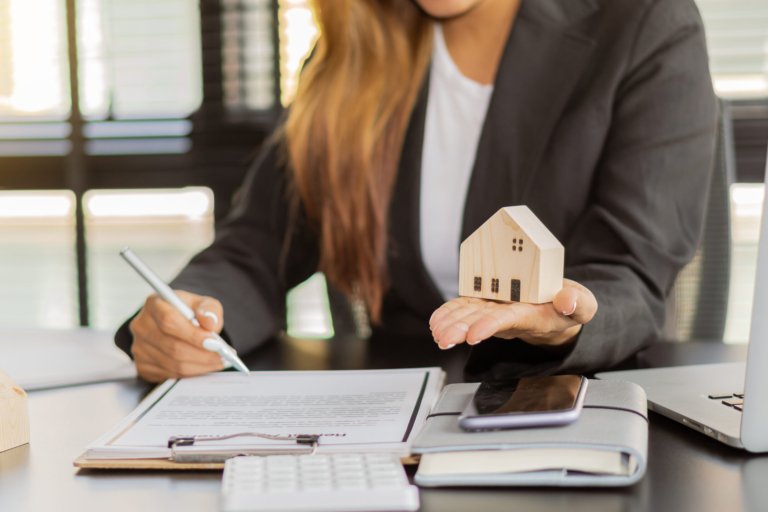 How a Fixed-Rate Mortgage Works and When It Makes Sense