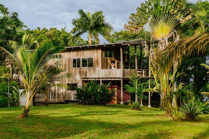 ‘Little Cabin in the Rainforest’: Jesse Kamm and Luke Brower’s Off-the-Grid Retreat in Panama