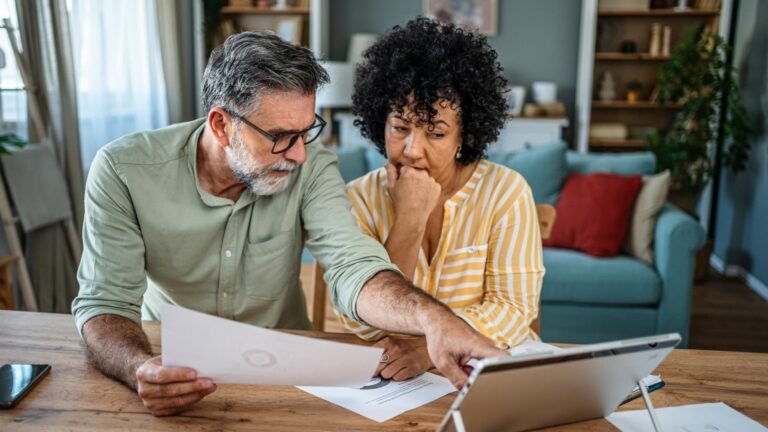 Average 401(k), IRA balances hit record highs, Fidelity says