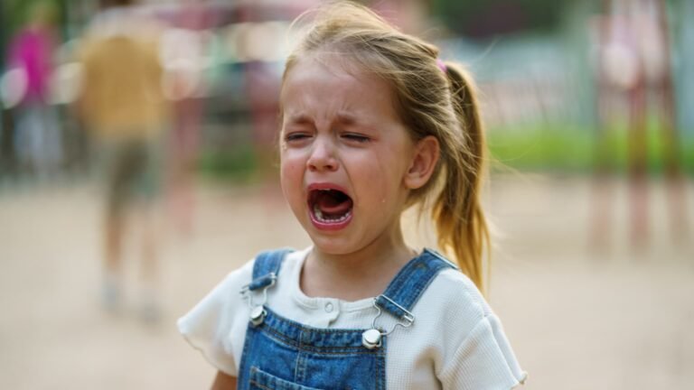Parents who are really good at handling tantrums do 5 things: Psychologist