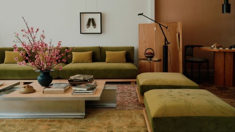 Should Your Sofa Have Arms? This Detail Changes Living Rooms