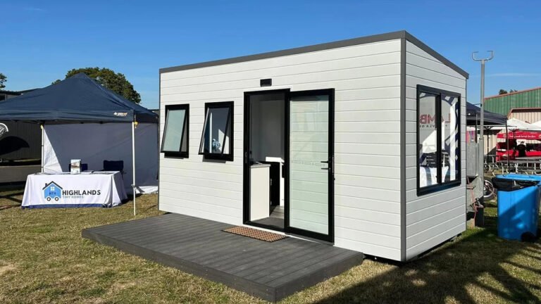 Pod Tiny House Offers Big Comforts in a 15-Foot-Long Facade